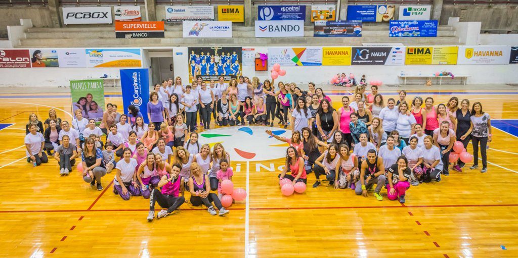 Gran Zumbatón Solidario en Macabi Noar: #MeLoTomoaPecho